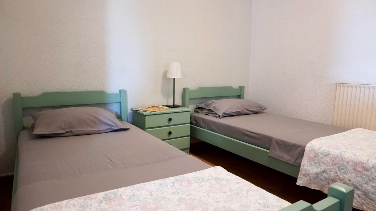 Villa Karras Vrasná Buitenkant foto